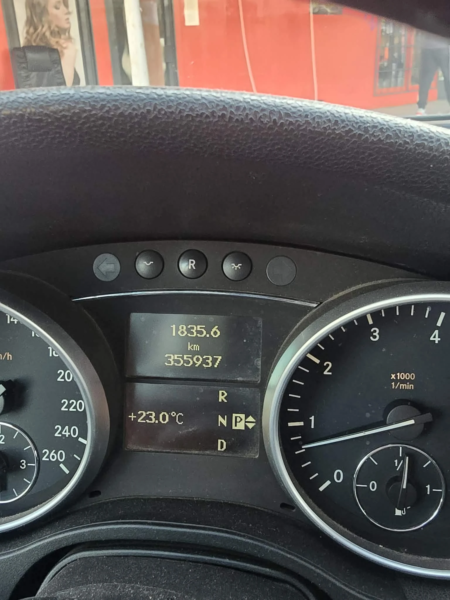 Mercedes-Benz ML 350, снимка 8 - Автомобили и джипове - 53863915