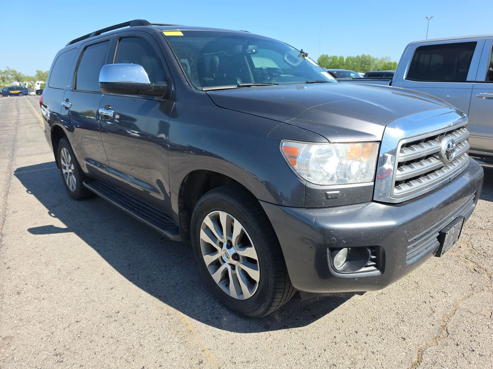Toyota Sequoia LIMITED* 5.7* V8* ПОДГРЕВ* КАМЕРА* КЕЙЛЕС, снимка 3 - Автомобили и джипове - 54296341