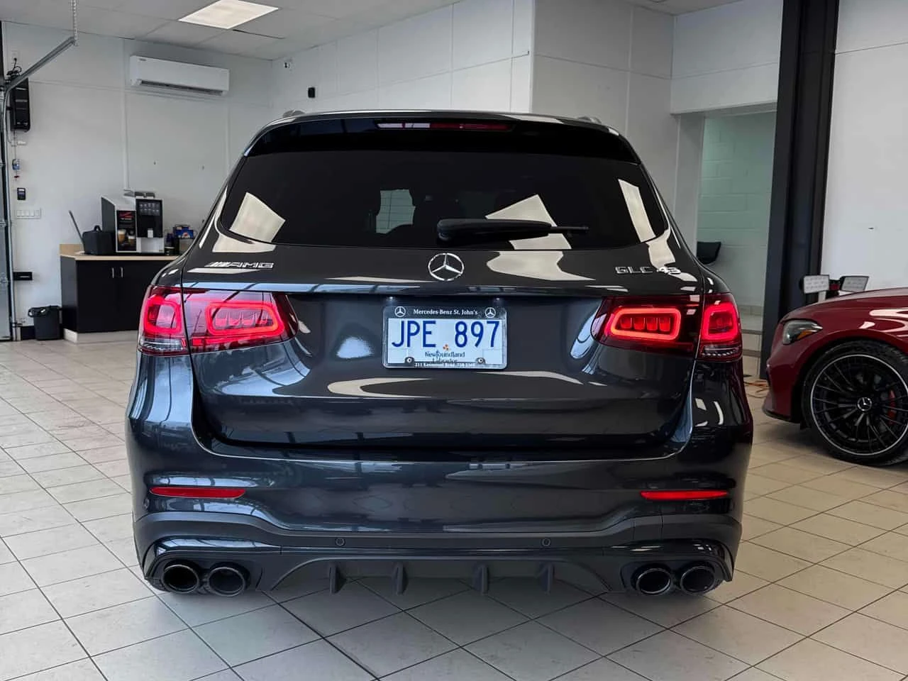 Mercedes-Benz GLC 43 AMG ДИСТРОНИК * ПАНО * ПОДГРЕВИ * KEYLESS * CARFAX, снимка 4 - Автомобили и джипове - 54702567
