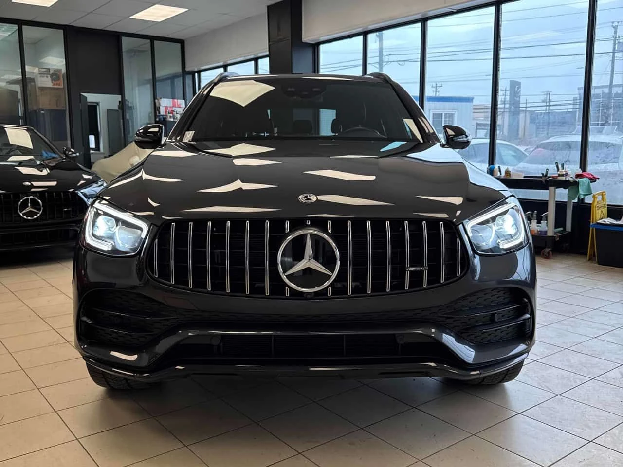 Mercedes-Benz GLC 43 AMG ДИСТРОНИК * ПАНО * ПОДГРЕВИ * KEYLESS * CARFAX, снимка 6 - Автомобили и джипове - 54702567