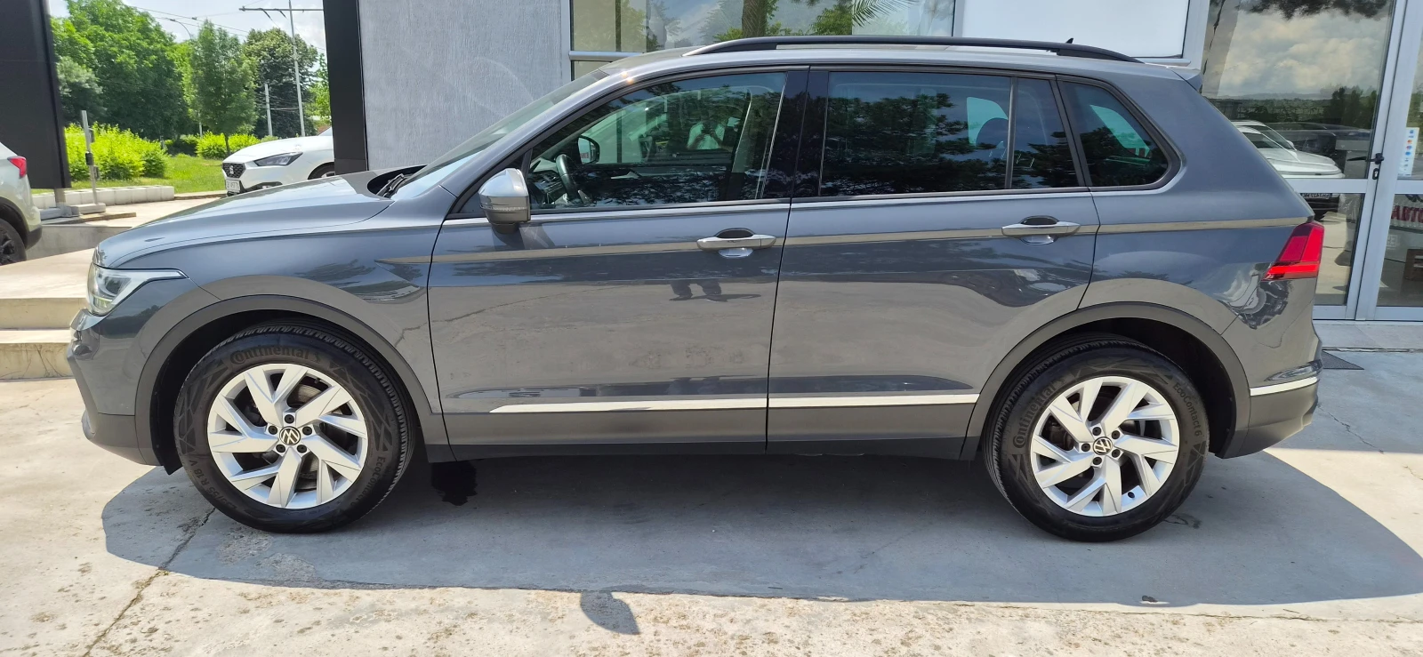 VW Tiguan 4 Motion/2.0 TDI/7 DSG/LED/Face/Dolphin grey, снимка 7 - Автомобили и джипове - 54837303