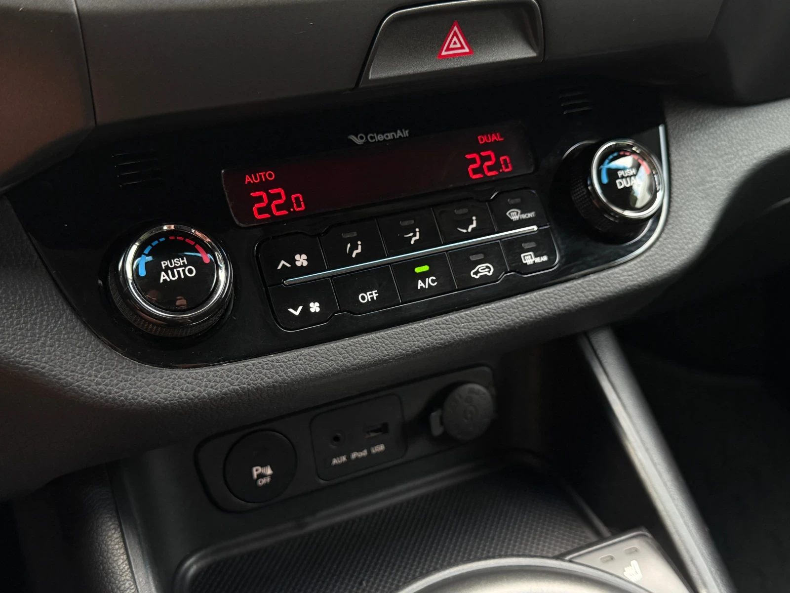 Kia Sportage 2.0 ГАЗ БЕНЗИН /НАПЪЛНО ОБСЛУЖЕНА/ , снимка 13 - Автомобили и джипове - 55176826