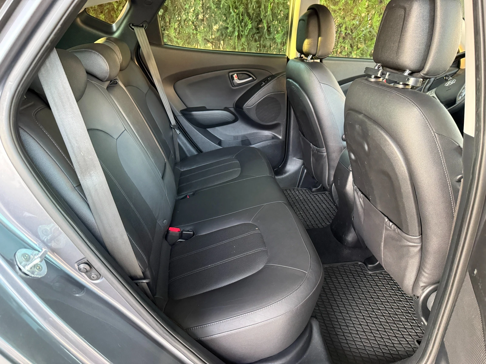 Hyundai IX35 2.0 CRDi Automatic | Панорама | Кожа | Навигация , снимка 9 - Автомобили и джипове - 55182672