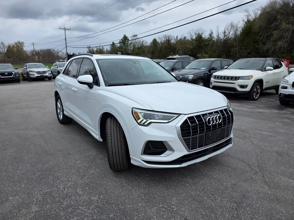 Audi Q3 45 TFSI QUATTRO KOMFORT* ПОДГРЕВ* ПАНО* КАМ, снимка 2 - Автомобили и джипове - 55486007