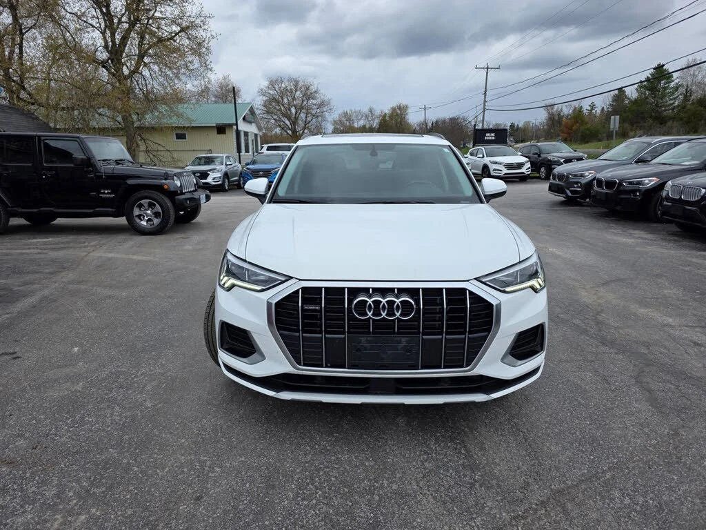 Audi Q3 45 TFSI QUATTRO KOMFORT* ПОДГРЕВ* ПАНО* КАМ, снимка 3 - Автомобили и джипове - 55486007