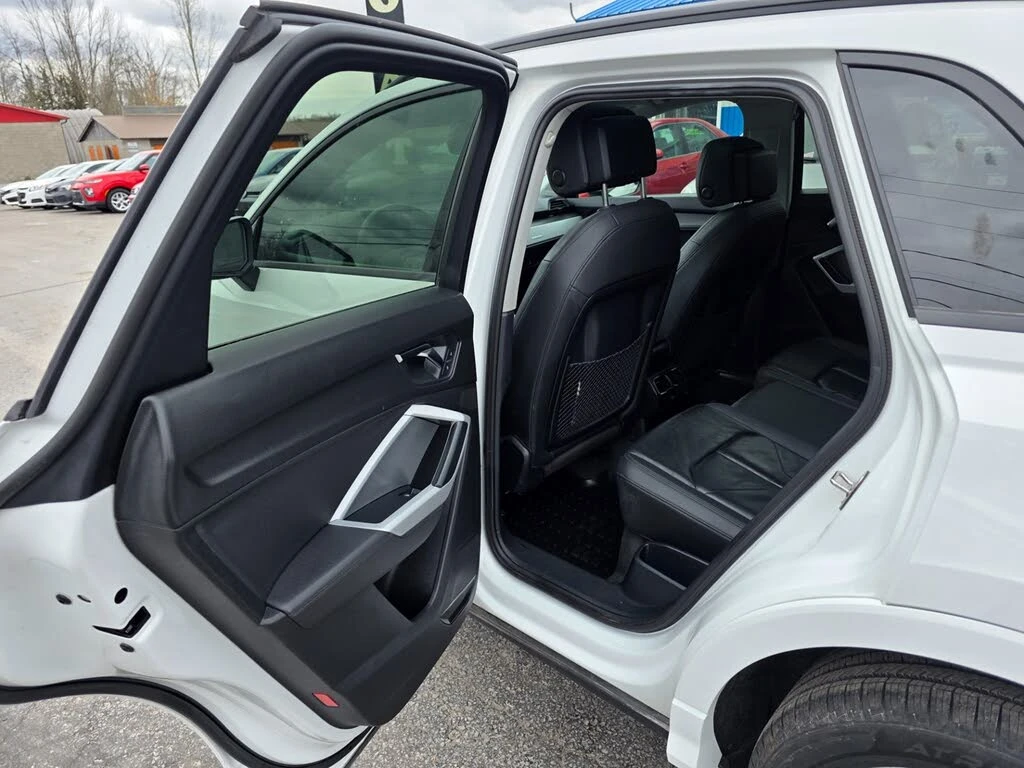 Audi Q3 45 TFSI QUATTRO KOMFORT* ПОДГРЕВ* ПАНО* КАМ, снимка 14 - Автомобили и джипове - 55486007