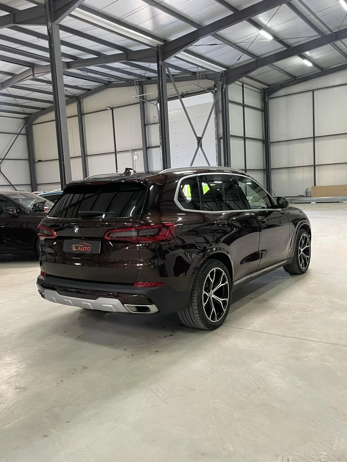 BMW X5 3.0D/individual/Laser/head-up/kamera/въздух/вакум/, снимка 4 - Автомобили и джипове - 56004741
