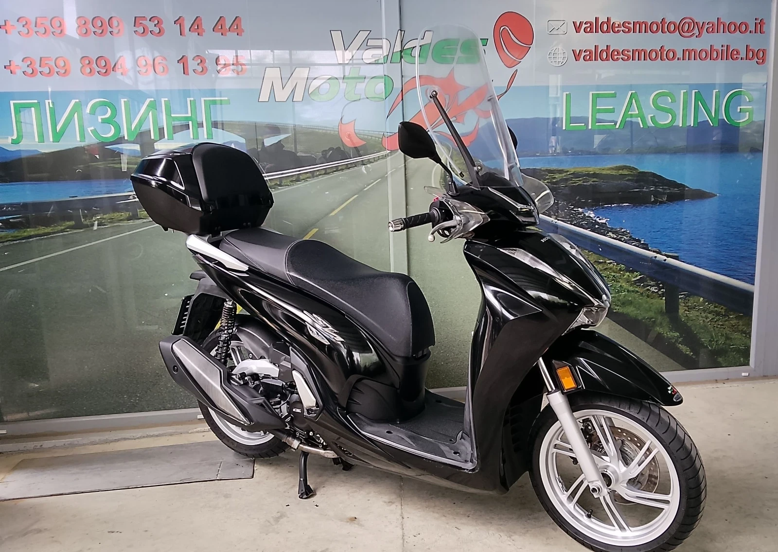 Honda Sh 350 ABS TC LED, снимка 2 - Мотоциклети и мототехника - 54604451