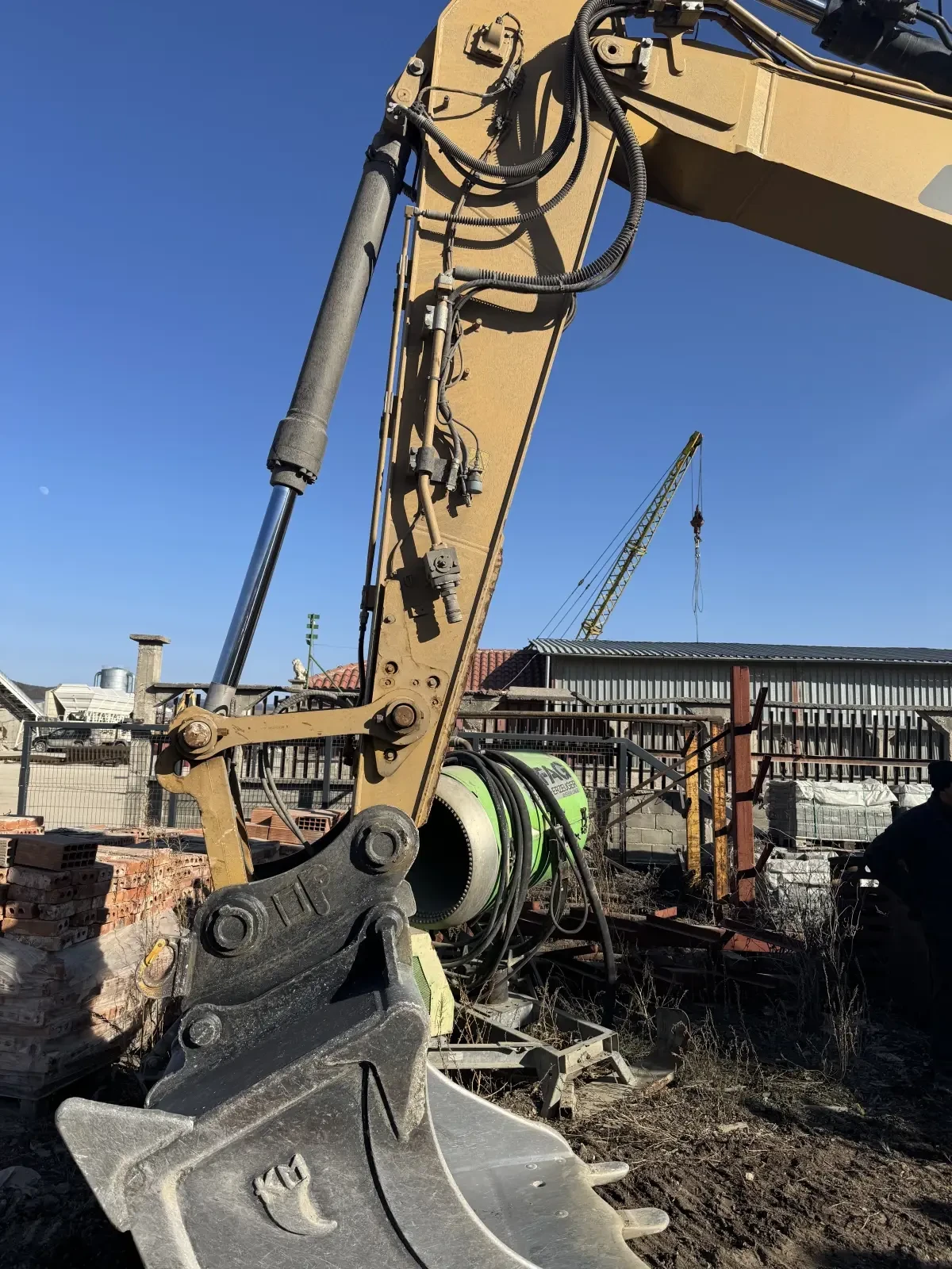  Cat 320  | Mobile.bg   14