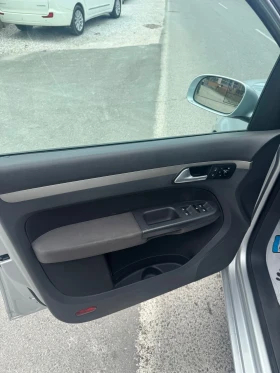 VW Touran 2.0 tdi 8 клапана, снимка 8