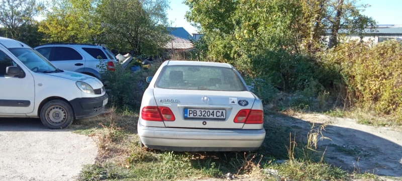 Mercedes-Benz E 300 E300, снимка 5 - Автомобили и джипове - 47622010