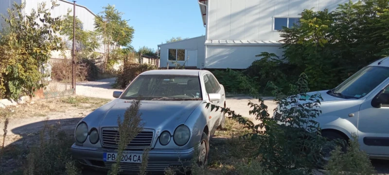 Mercedes-Benz E 300 E300, снимка 2 - Автомобили и джипове - 47622010