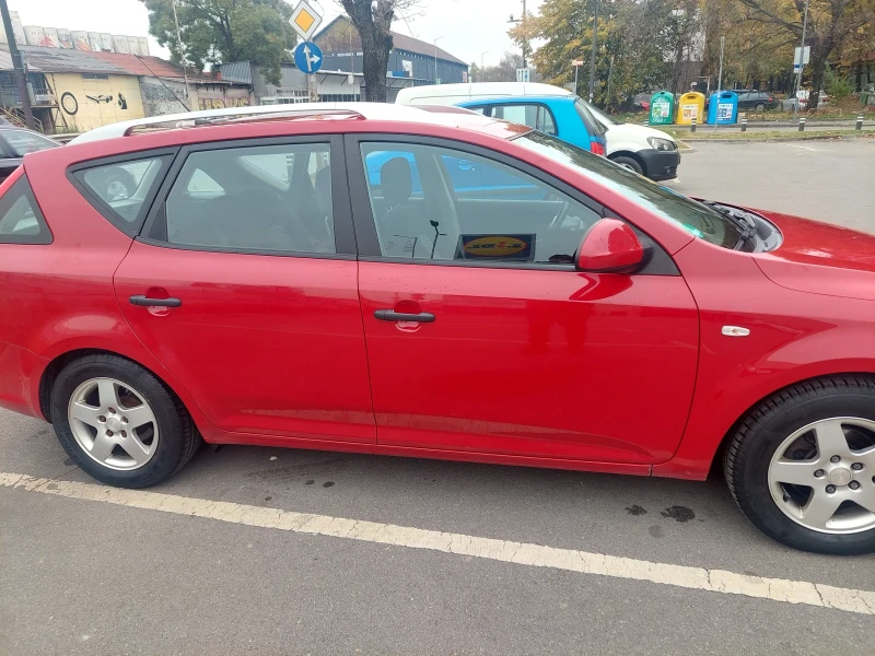 Kia Ceed, снимка 6 - Автомобили и джипове - 48306684