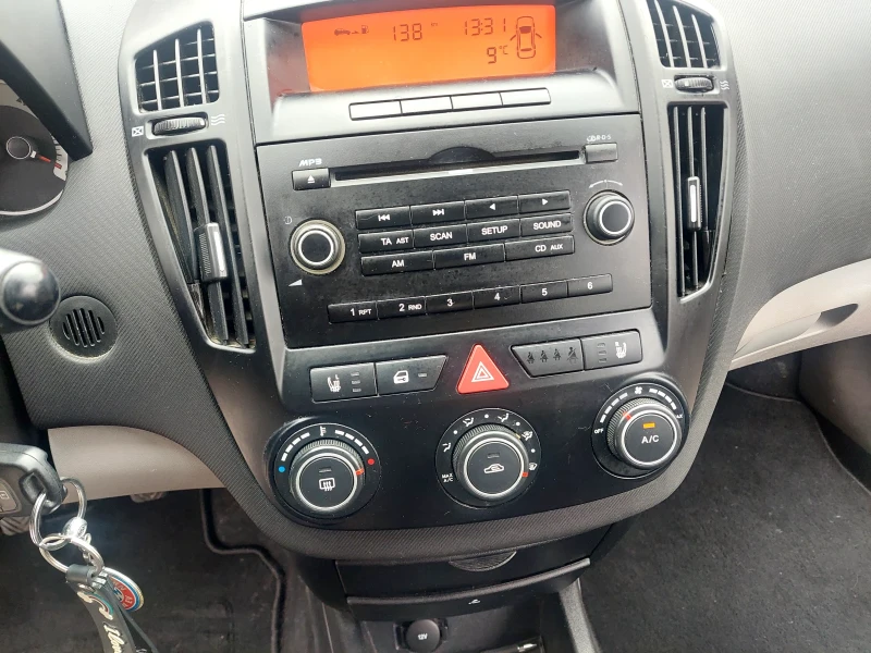 Kia Ceed, снимка 13 - Автомобили и джипове - 48306684