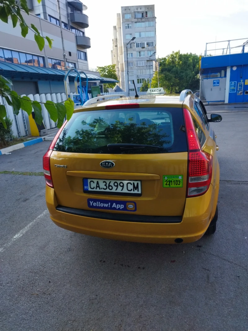 Kia Ceed, снимка 3 - Автомобили и джипове - 47995963