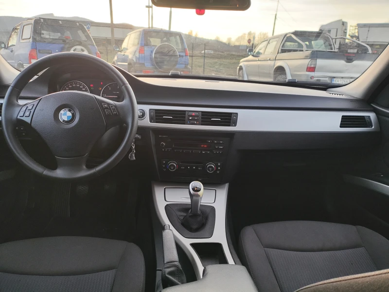 BMW 318 FACELIFT, снимка 12 - Автомобили и джипове - 48110311