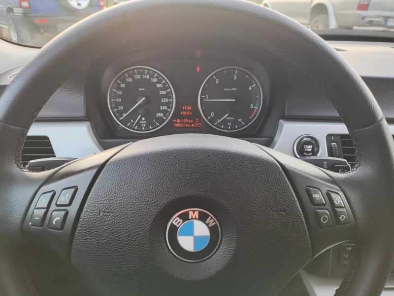 BMW 318 FACELIFT, снимка 15 - Автомобили и джипове - 48110311