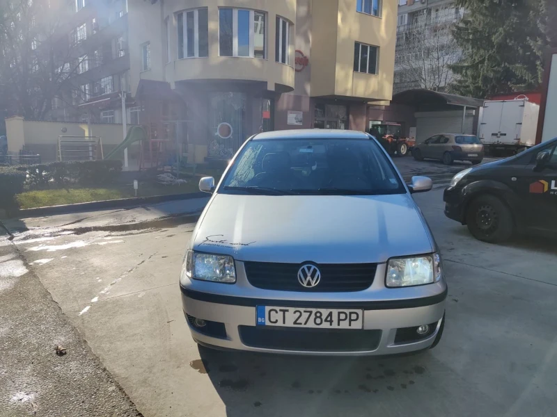 VW Polo, снимка 4 - Автомобили и джипове - 48446271