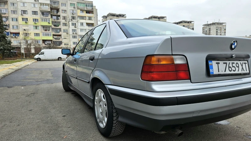 BMW 318 318i , снимка 3 - Автомобили и джипове - 48825842