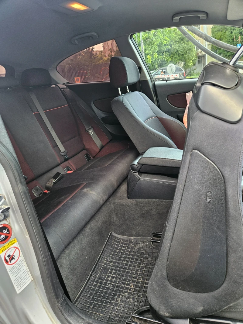 BMW 120 FACELIFT/M-TECSHNIK ОКАЧВАНЕ/XENON, снимка 16 - Автомобили и джипове - 51637609