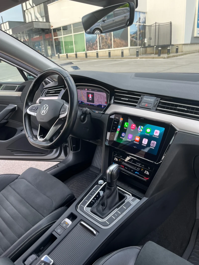 VW Passat 2.0 TDI Digital LED Keyless Distronic Lane Assist, снимка 7 - Автомобили и джипове - 52267769