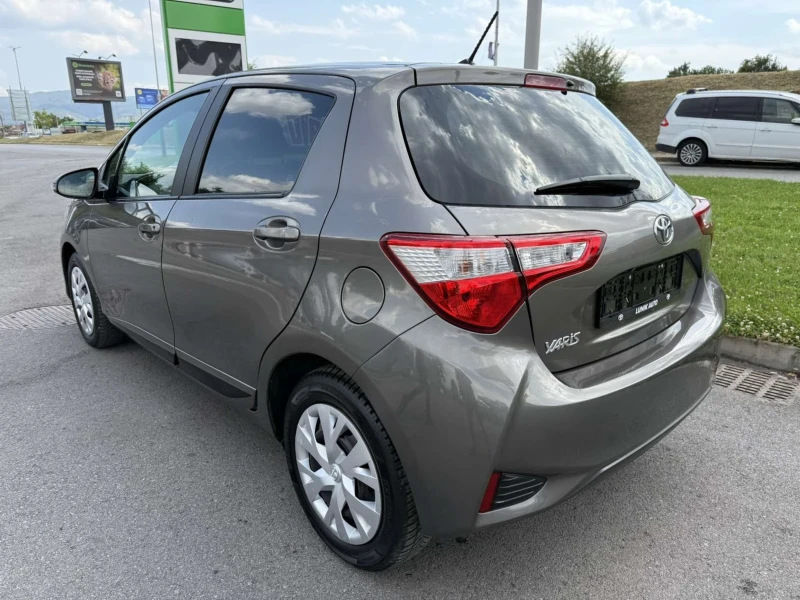 Toyota Yaris 1.0 VVT-i  60000 км, снимка 3 - Автомобили и джипове - 51459442