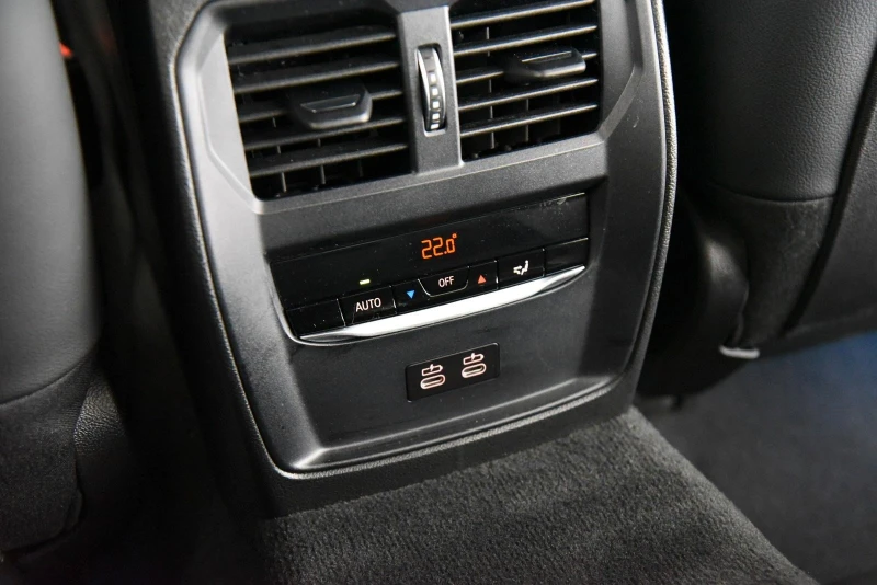 BMW 320 d XDRIVE M-SPORT LED CAMERA SHADOW-LINE , снимка 15 - Автомобили и джипове - 51508693