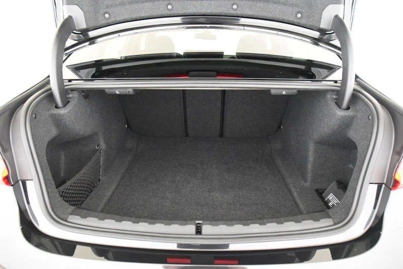 BMW 320 d XDRIVE M-SPORT LED CAMERA SHADOW-LINE , снимка 16 - Автомобили и джипове - 51508693