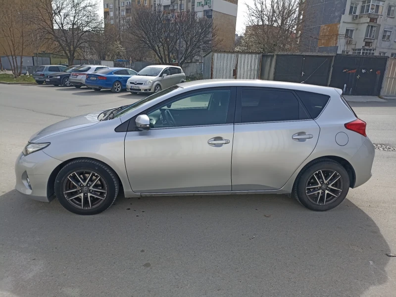 Toyota Auris 2.0d 124 , снимка 4 - Автомобили и джипове - 52457938