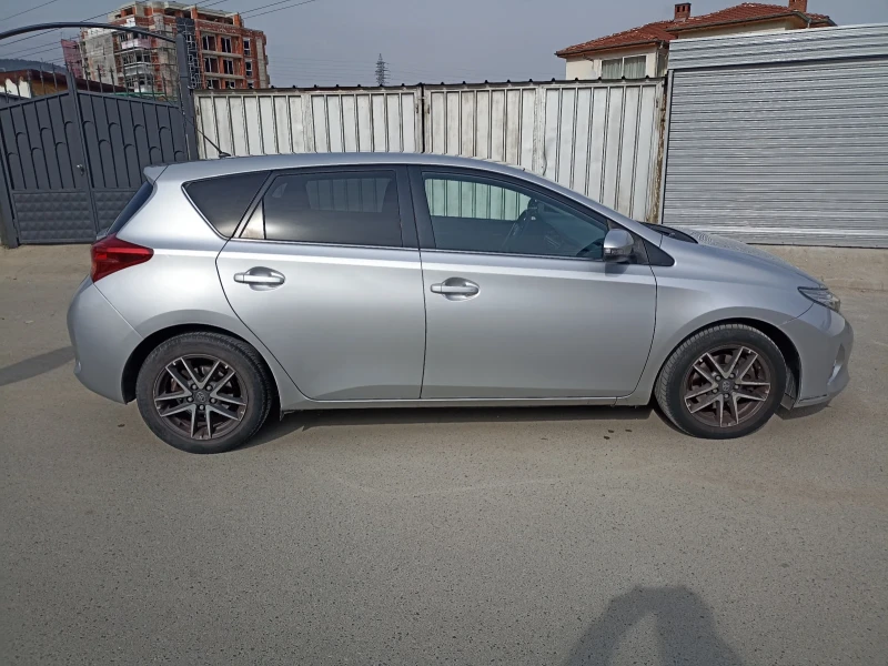 Toyota Auris 2.0d 124 , снимка 5 - Автомобили и джипове - 52457938