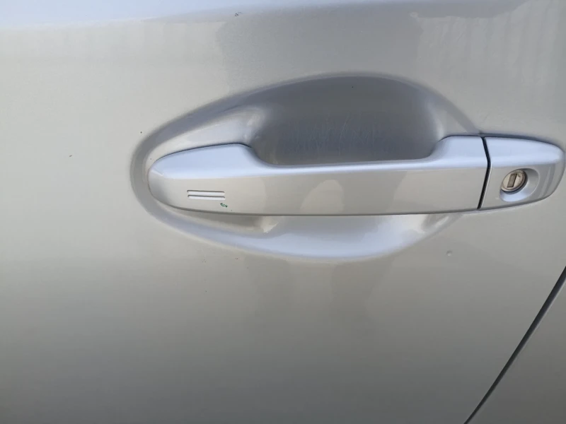 Toyota Auris 2.0d 124 , снимка 12 - Автомобили и джипове - 52457938