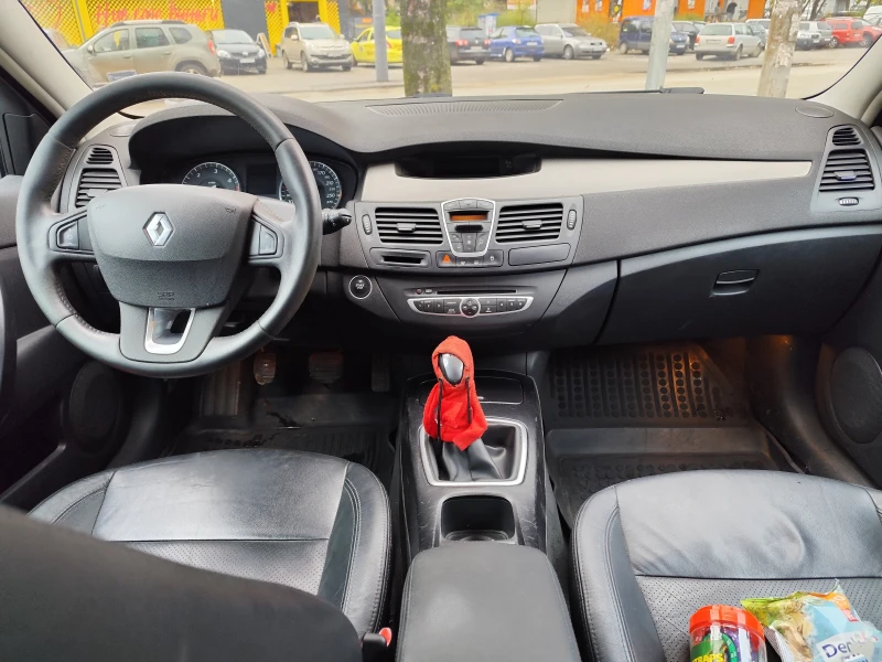 Renault Laguna 3, снимка 6 - Автомобили и джипове - 52593684