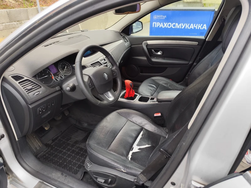 Renault Laguna 3, снимка 5 - Автомобили и джипове - 52593684