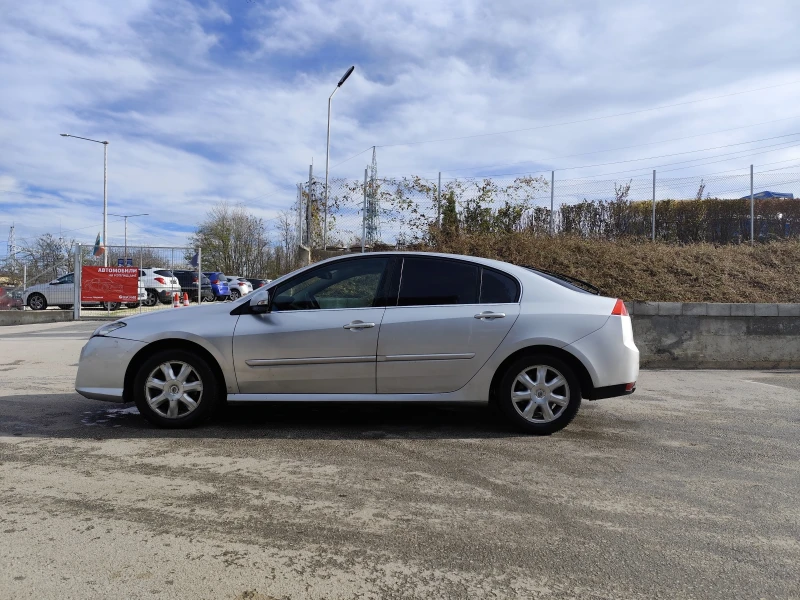 Renault Laguna 3, снимка 3 - Автомобили и джипове - 52593684