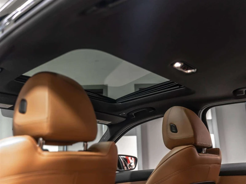 BMW 330 * xDrive * CARFAX * ЦЕНА ДО БГ, снимка 12 - Автомобили и джипове - 53306930