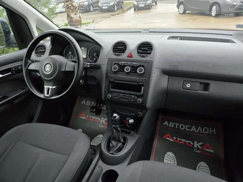 VW Caddy 1.6TDI-102кс= ПЪТНИЧЕСКИ= КЛИМАТИК, снимка 13 - Автомобили и джипове - 53500227