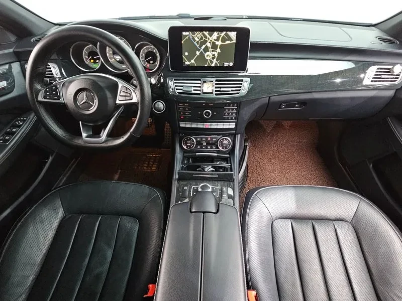 Mercedes-Benz CLS 400 W218 Cls400, снимка 7 - Автомобили и джипове - 55276267