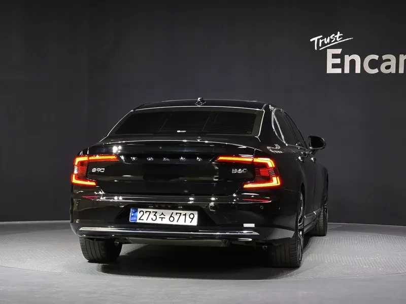 Volvo S90 B6 Awd Ultimate Bright, снимка 4 - Автомобили и джипове - 55738221
