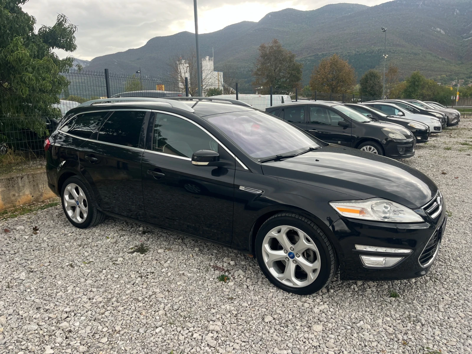 Ford Mondeo 2.0TDCI GHIA - изображение 4