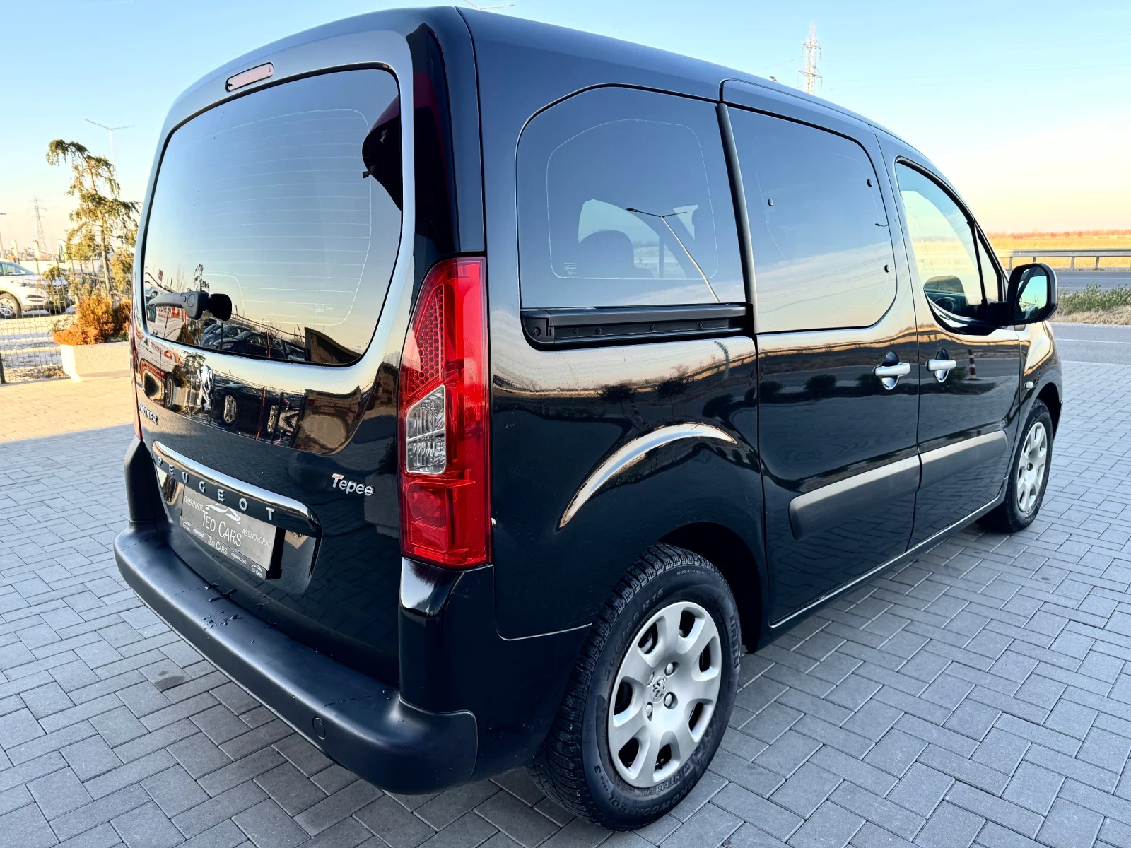 Peugeot Partner 1.6 HDi TEPEE 90к.с EURO 5 - изображение 7