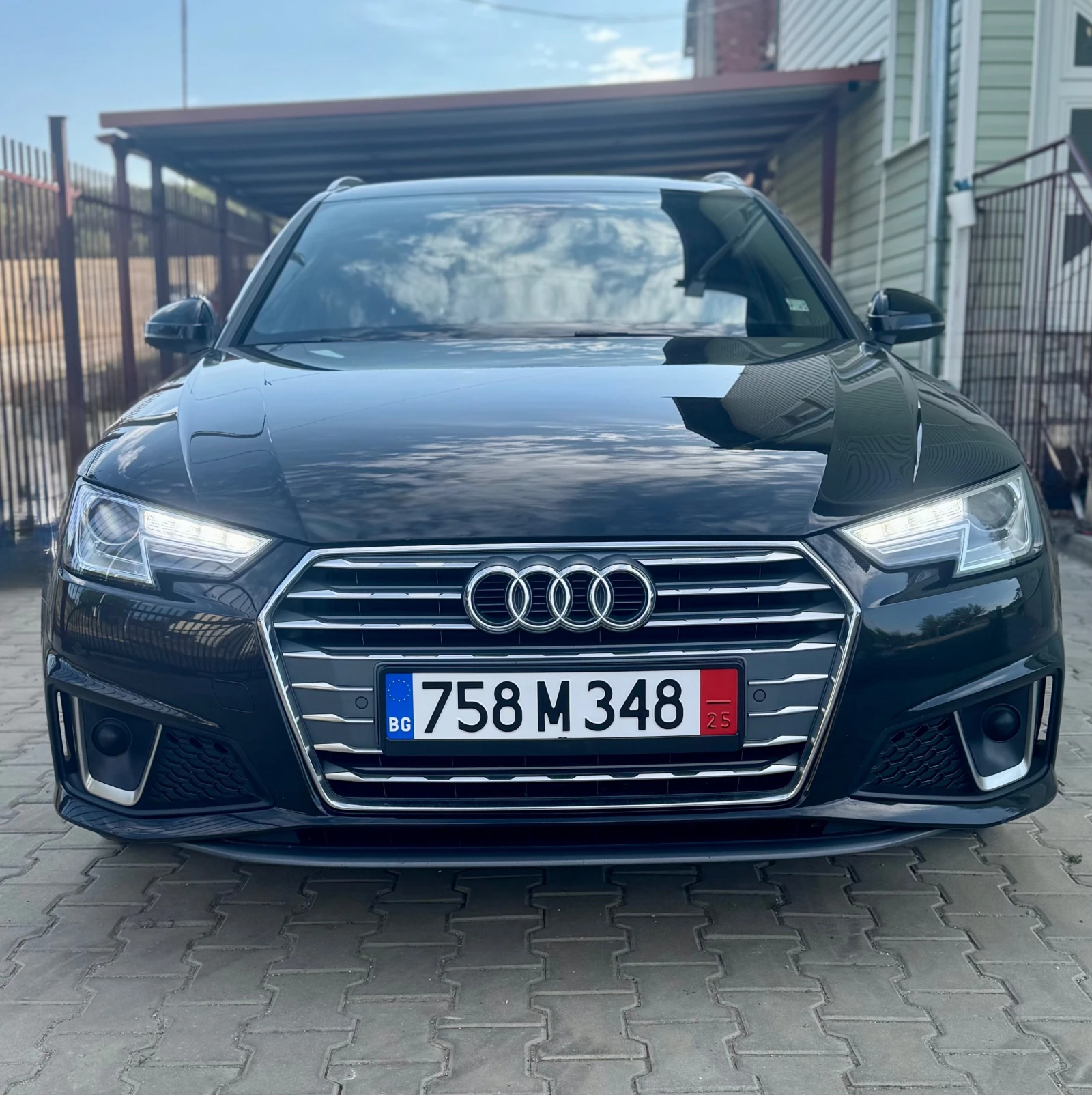 Audi A4 35 TDI S-LINE ДИСТРОНИК МАСАЖ СЛЕДЕНЕ ЛЕНТИ - изображение 2