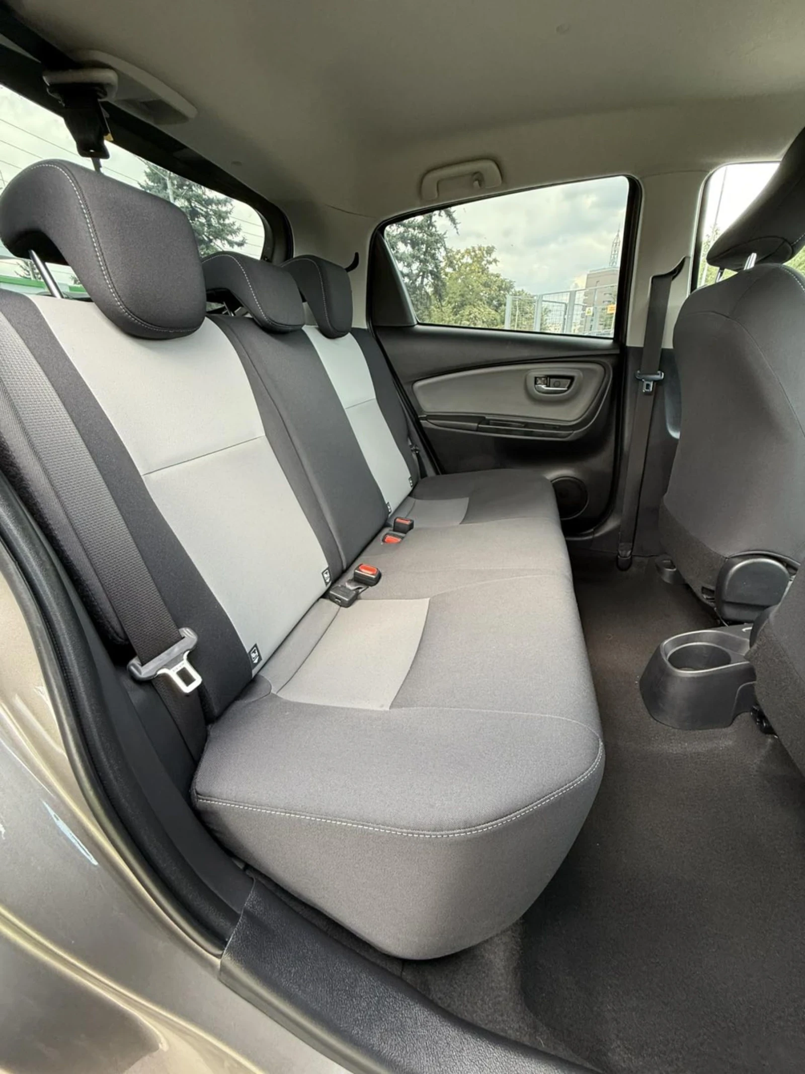 Toyota Yaris 1.0 VVT-i  60000  | Mobile.bg   14