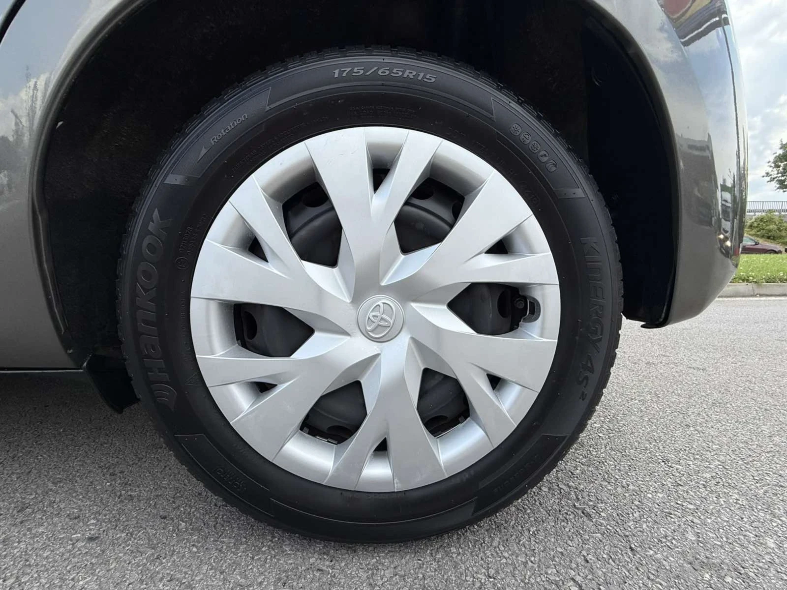 Toyota Yaris 1.0 VVT-i  60000  | Mobile.bg   15