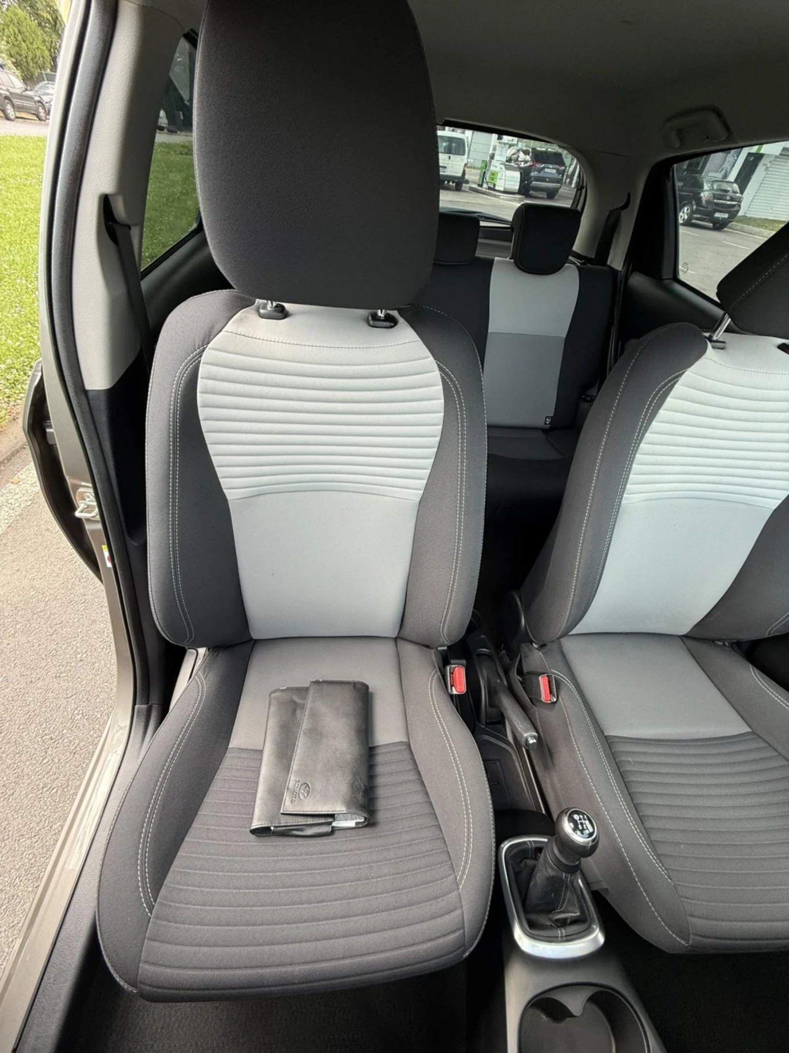 Toyota Yaris 1.0 VVT-i  60000  | Mobile.bg   12