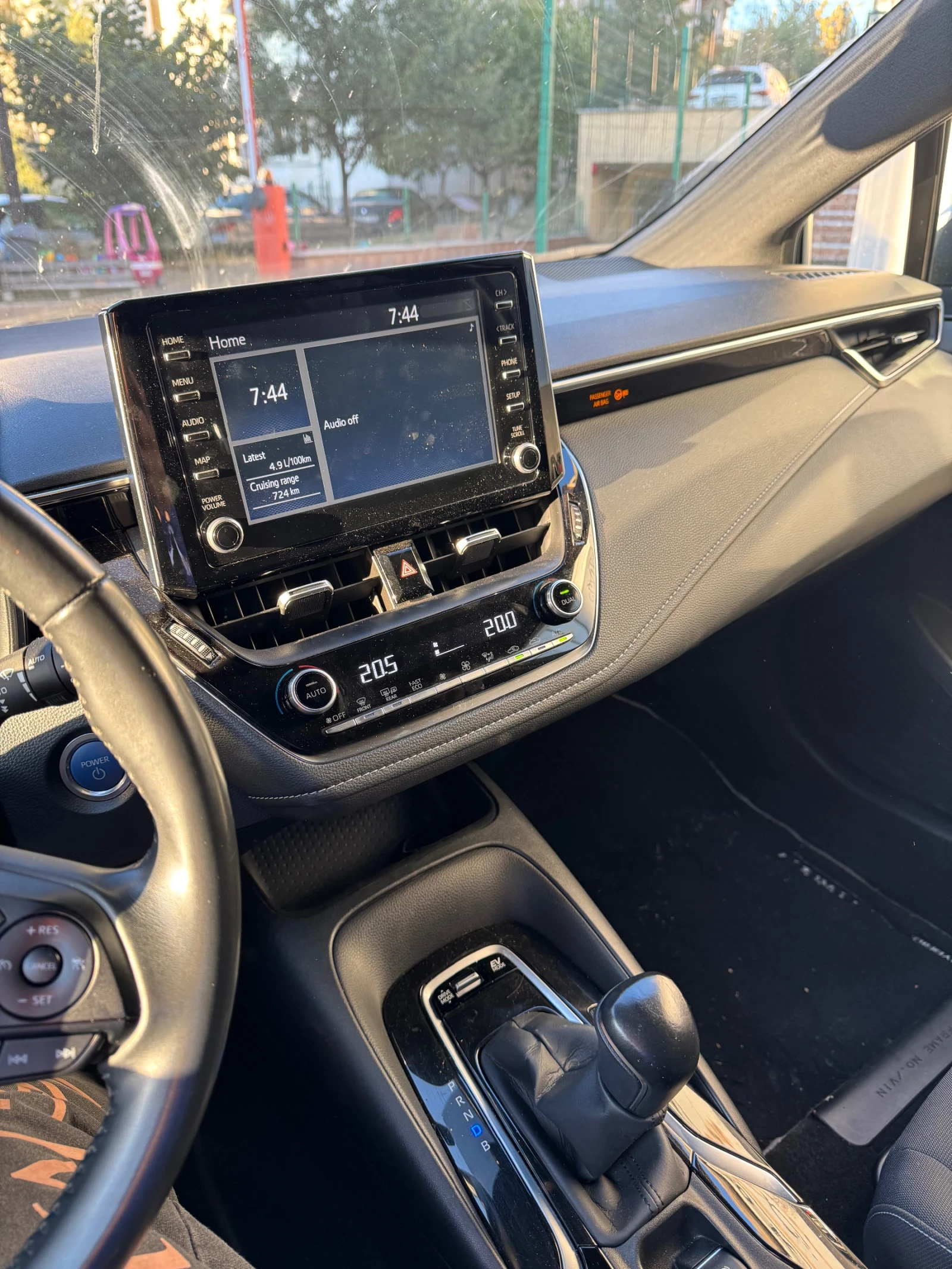 Toyota Corolla Hybrid - изображение 4