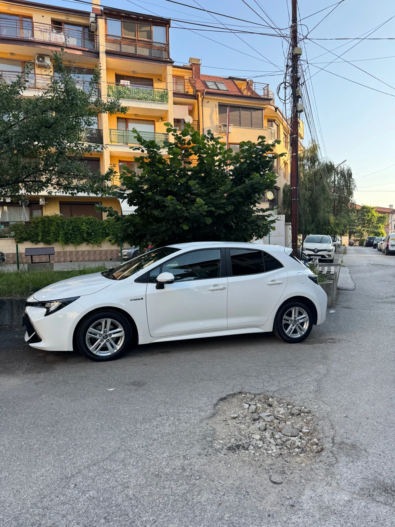 Toyota Corolla Hybrid - изображение 2