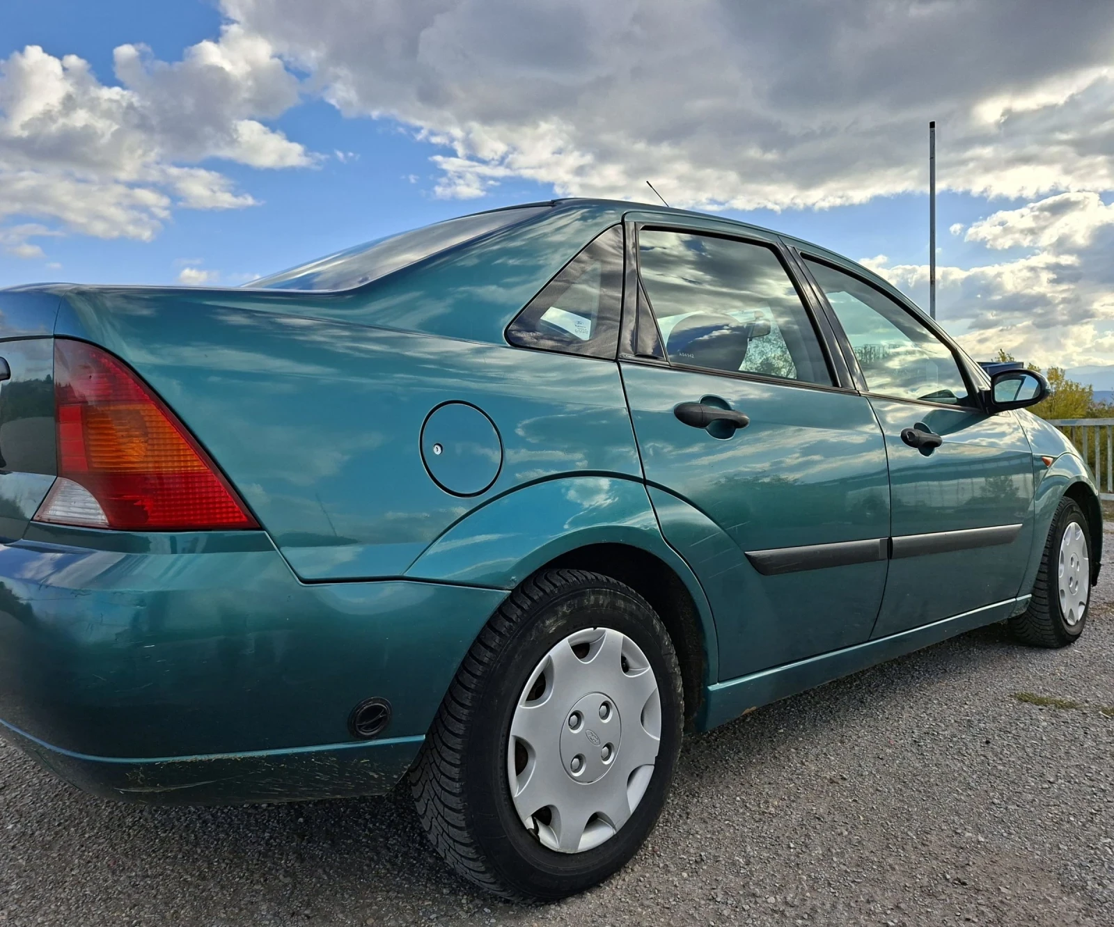 Ford Focus 1.6 - изображение 2