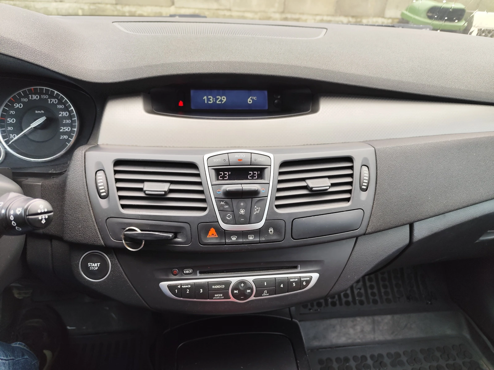 Renault Laguna 3 - изображение 8