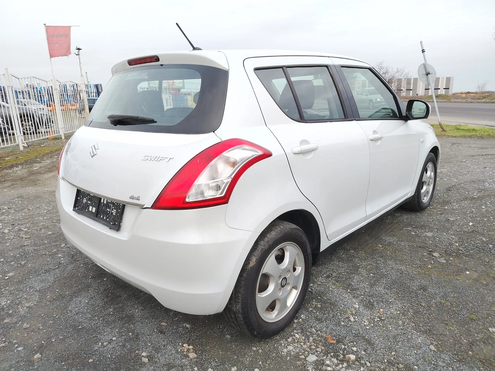 Suzuki Swift 1.2-90 КС 4х4 БЕНЗИН FACELIFT - изображение 5