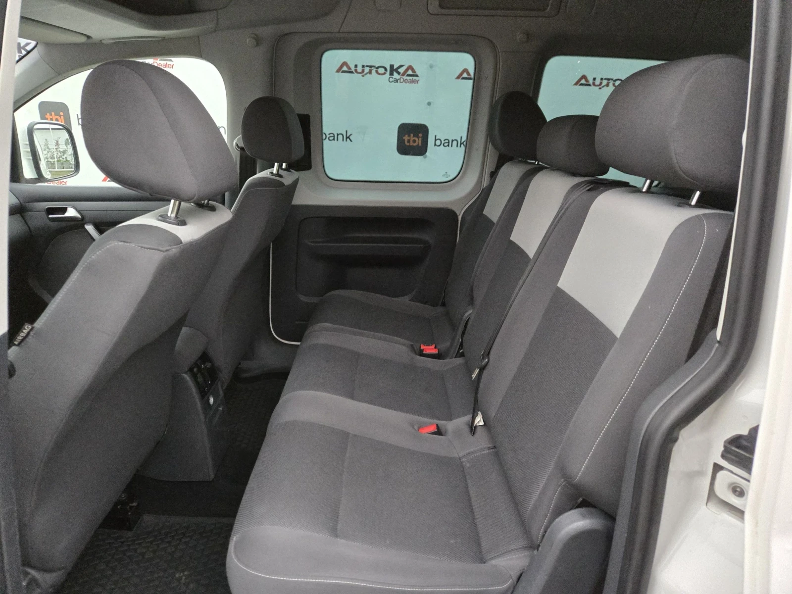 VW Caddy 1.6TDI-102кс= ПЪТНИЧЕСКИ= КЛИМАТИК - изображение 9